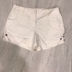 🎉final deal 🎉Cache white color short🌞